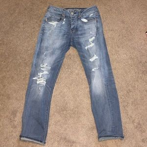 AEO super super stretch Tomgirl jeans